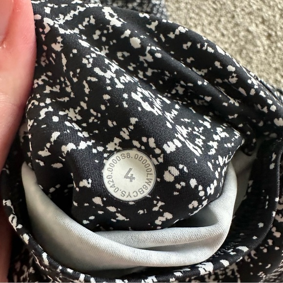 lululemon Fast and Free HR Crop Size 4 - Picture 5 of 9